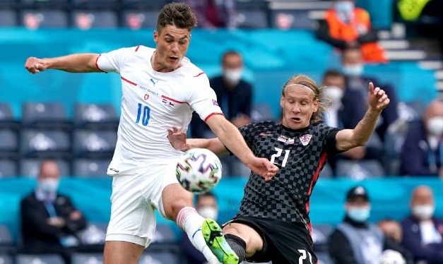 Kết quả các trận đấu bảng D và E đêm 18, rạng sáng 19-6